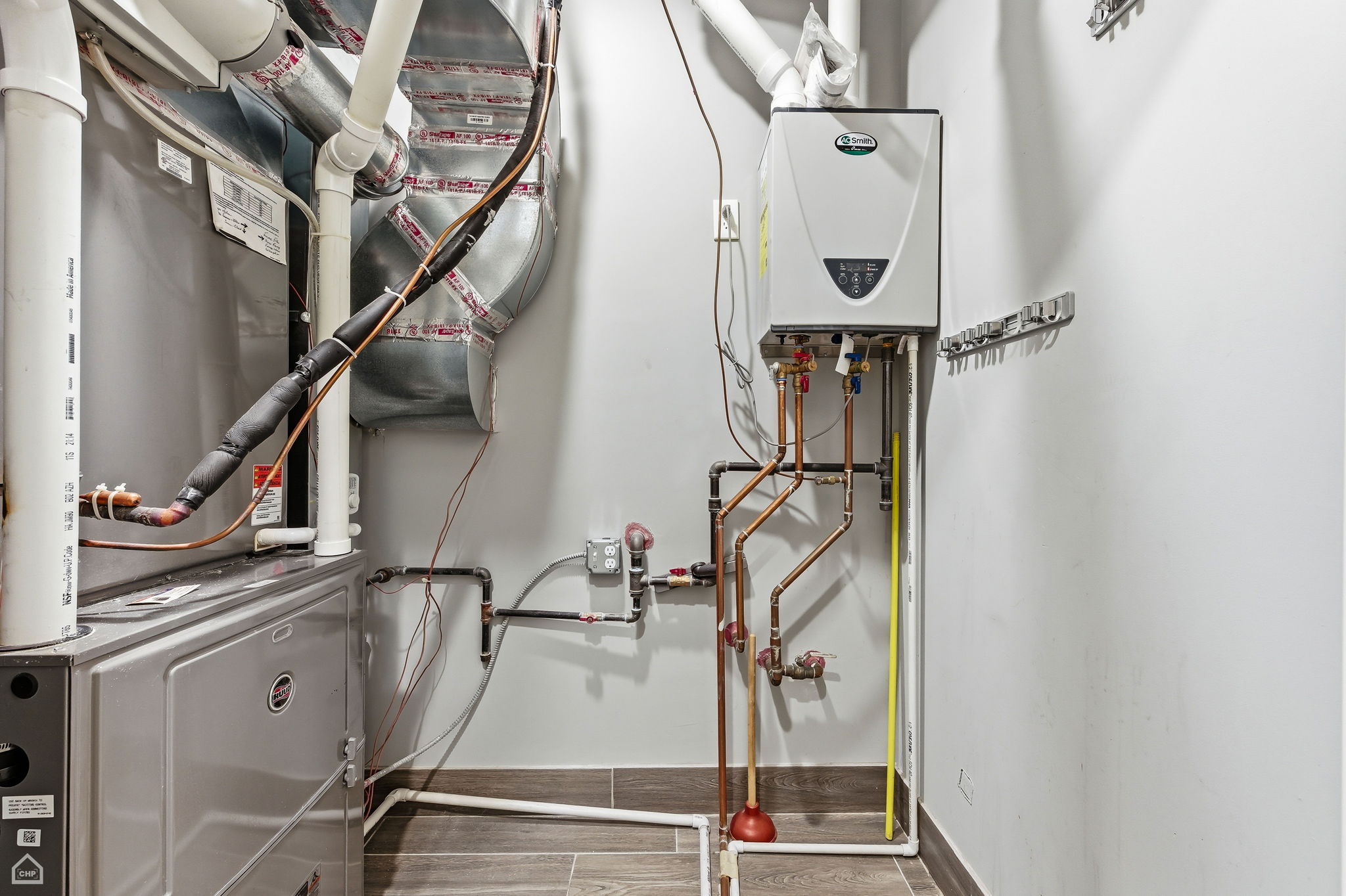 3914S King Drive 1S - Biazar- reshoot_CHP2026_007