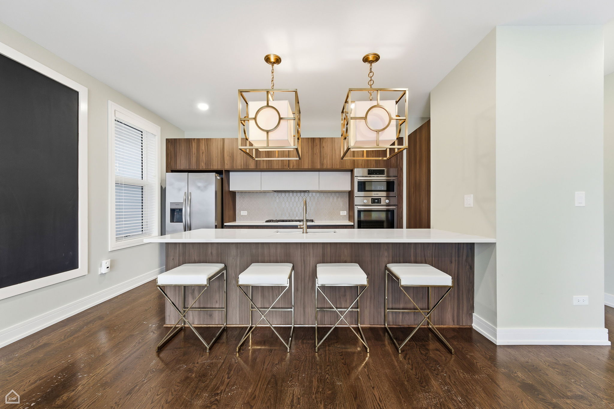 3914S King Drive 1S - Biazar- reshoot_CHP2026_001