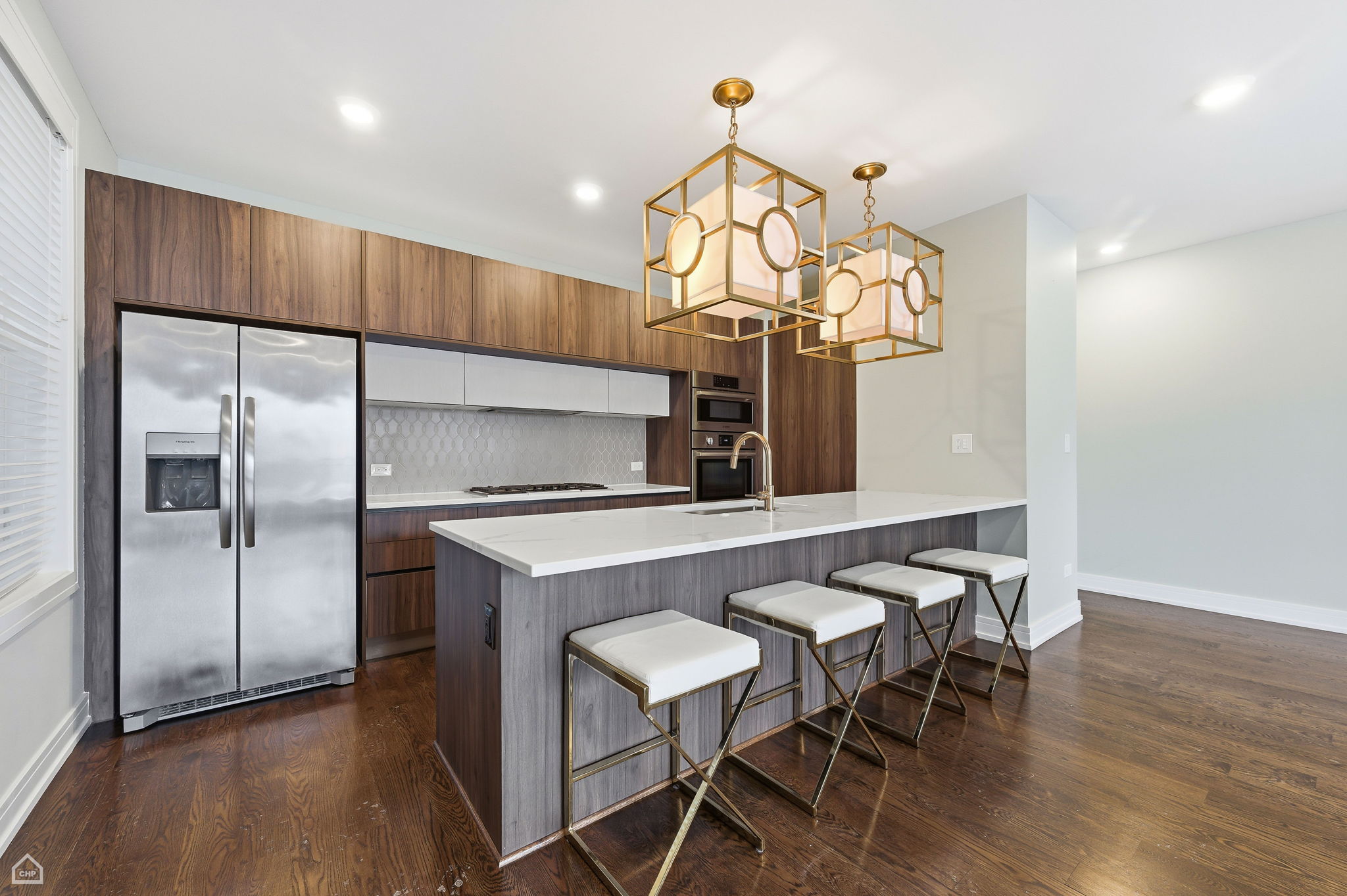 3914S King Drive 1S - Biazar- reshoot_CHP2026_002