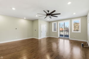 3914 S King Dr 1S - Biazar_CHP2026_010