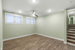 3914 S King Dr 1S - Biazar_CHP2026_025