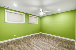 3914 S King Dr 1S - Biazar_CHP2026_033