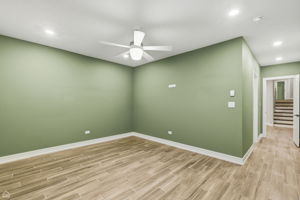 3914 S King Dr 1S - Biazar - Edits 1_CHP2026_016