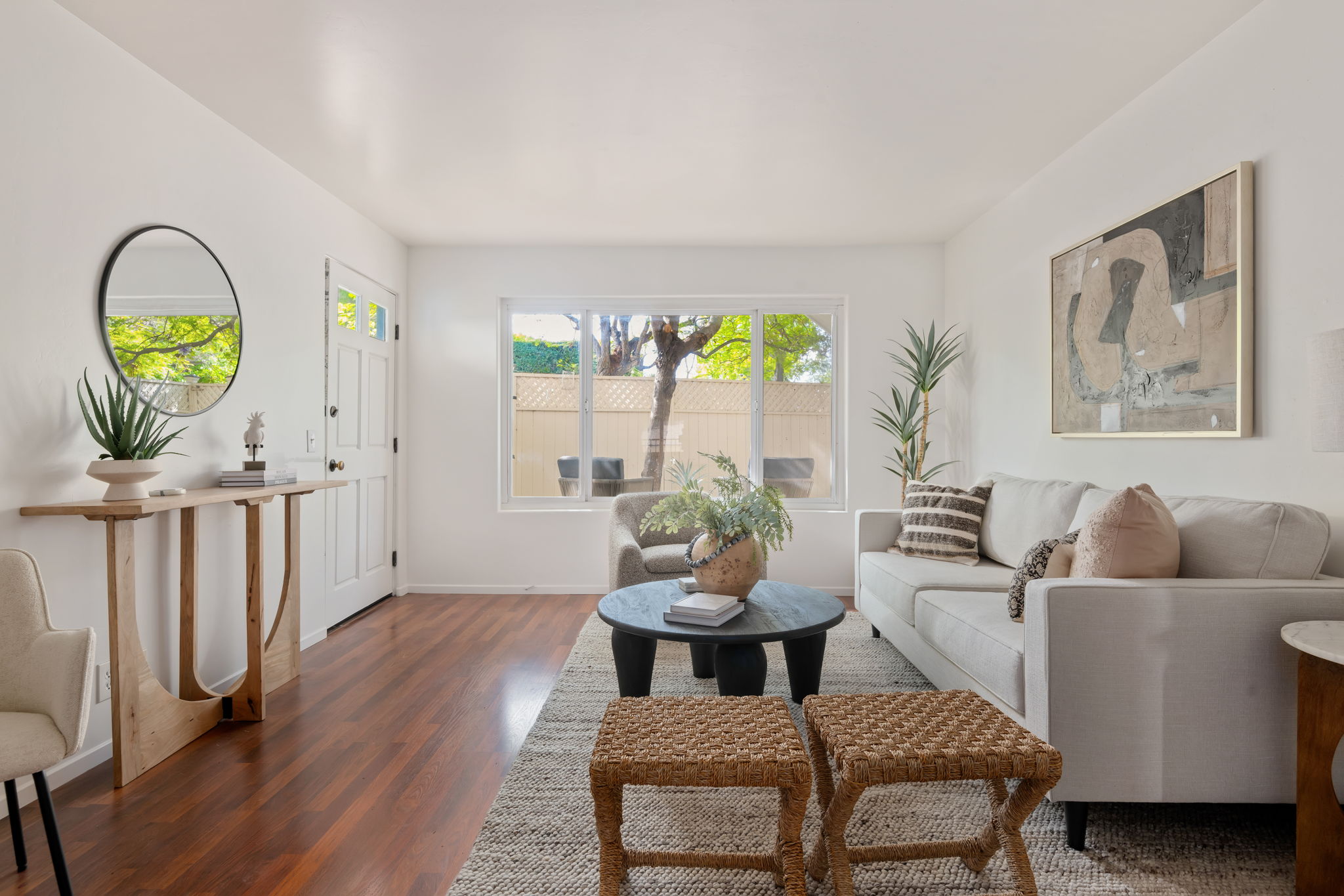 06 - Living Room
