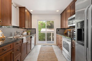 10 - Kitchen