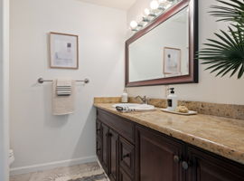 17 - Bathroom