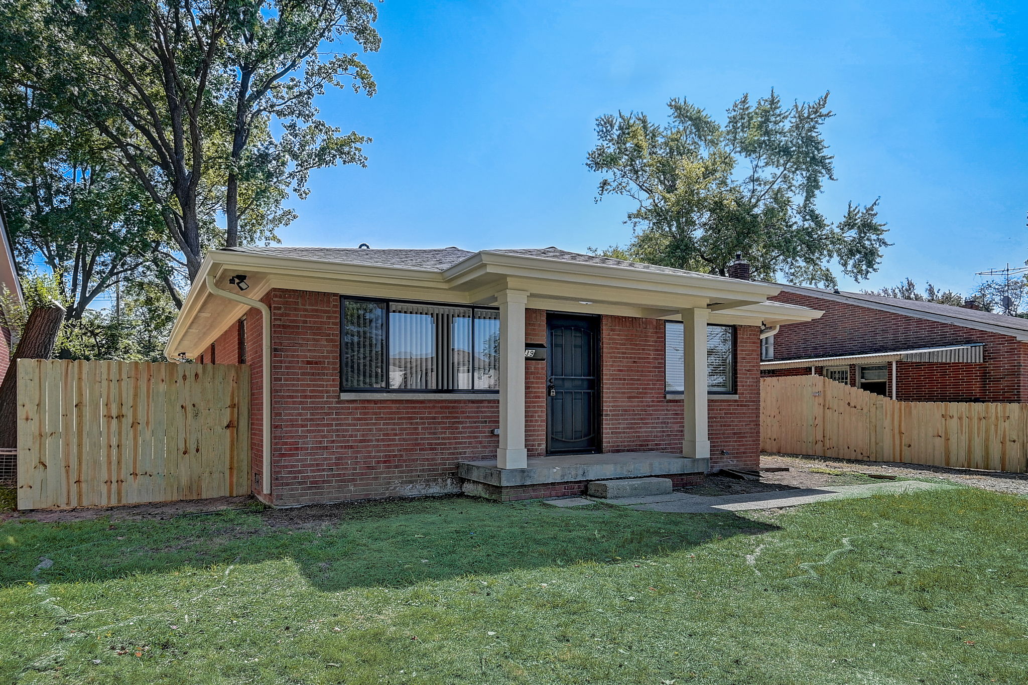  N Audubon Rd-003