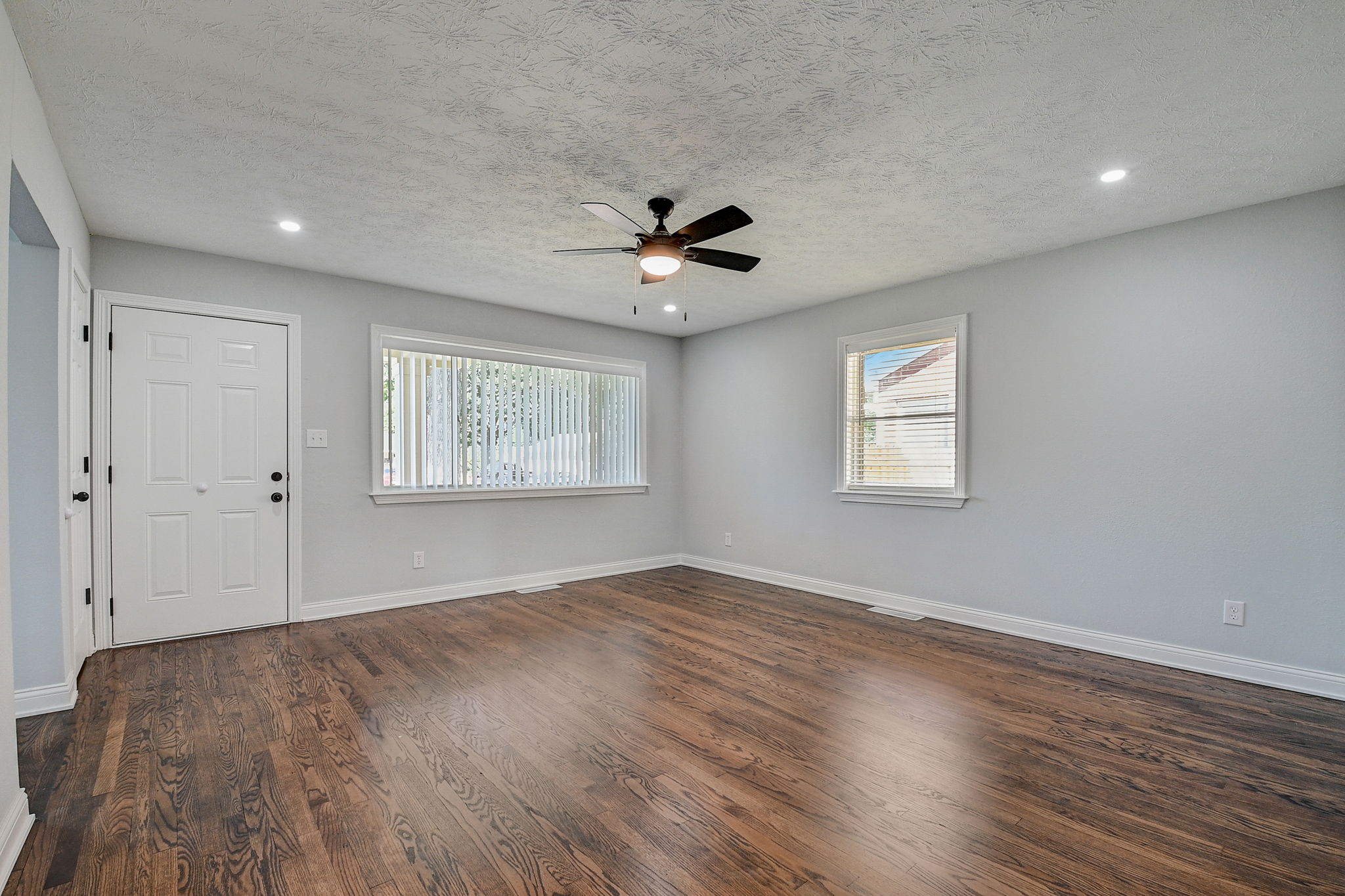  N Audubon Rd-008