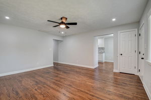  N Audubon Rd-010
