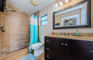 Master Bathroom 1a-2