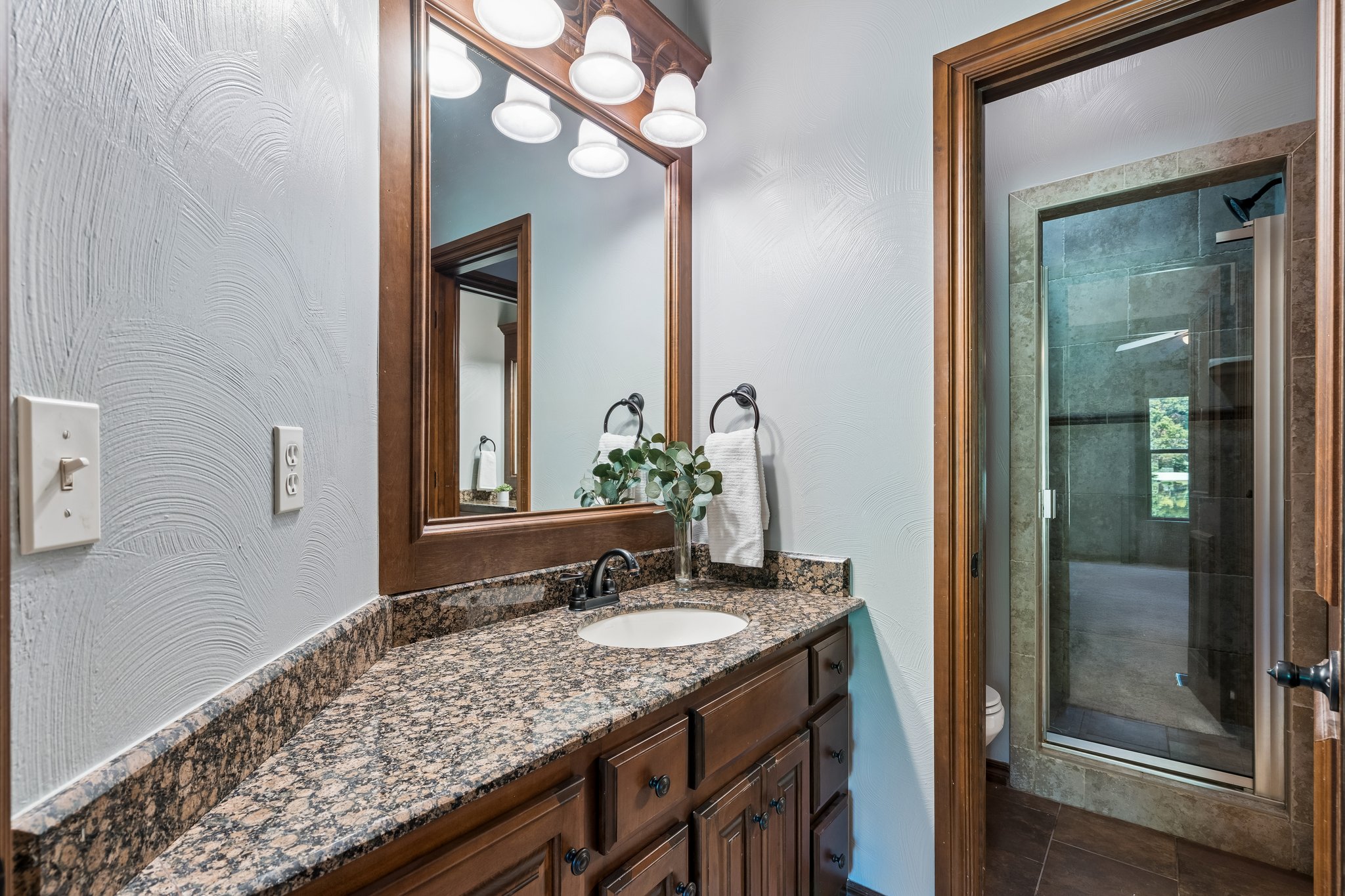 3917 Sherwood Green Ln_037.jpg