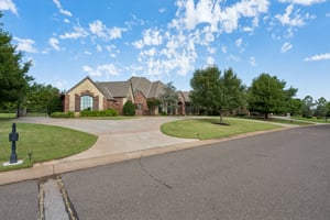 3917 Sherwood Green Ln_001.jpg