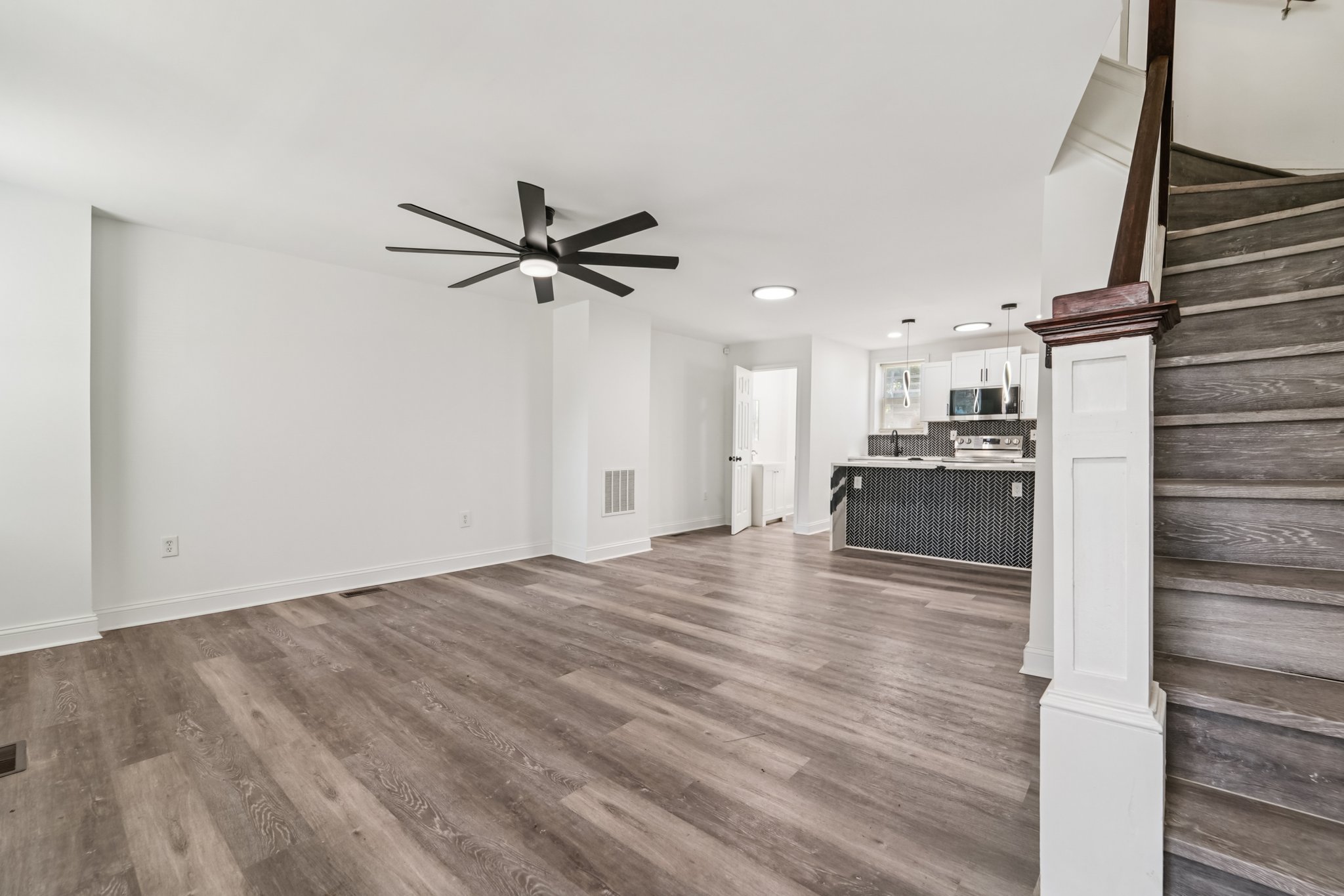 Dolfield Ave-S2507-005.jpg
