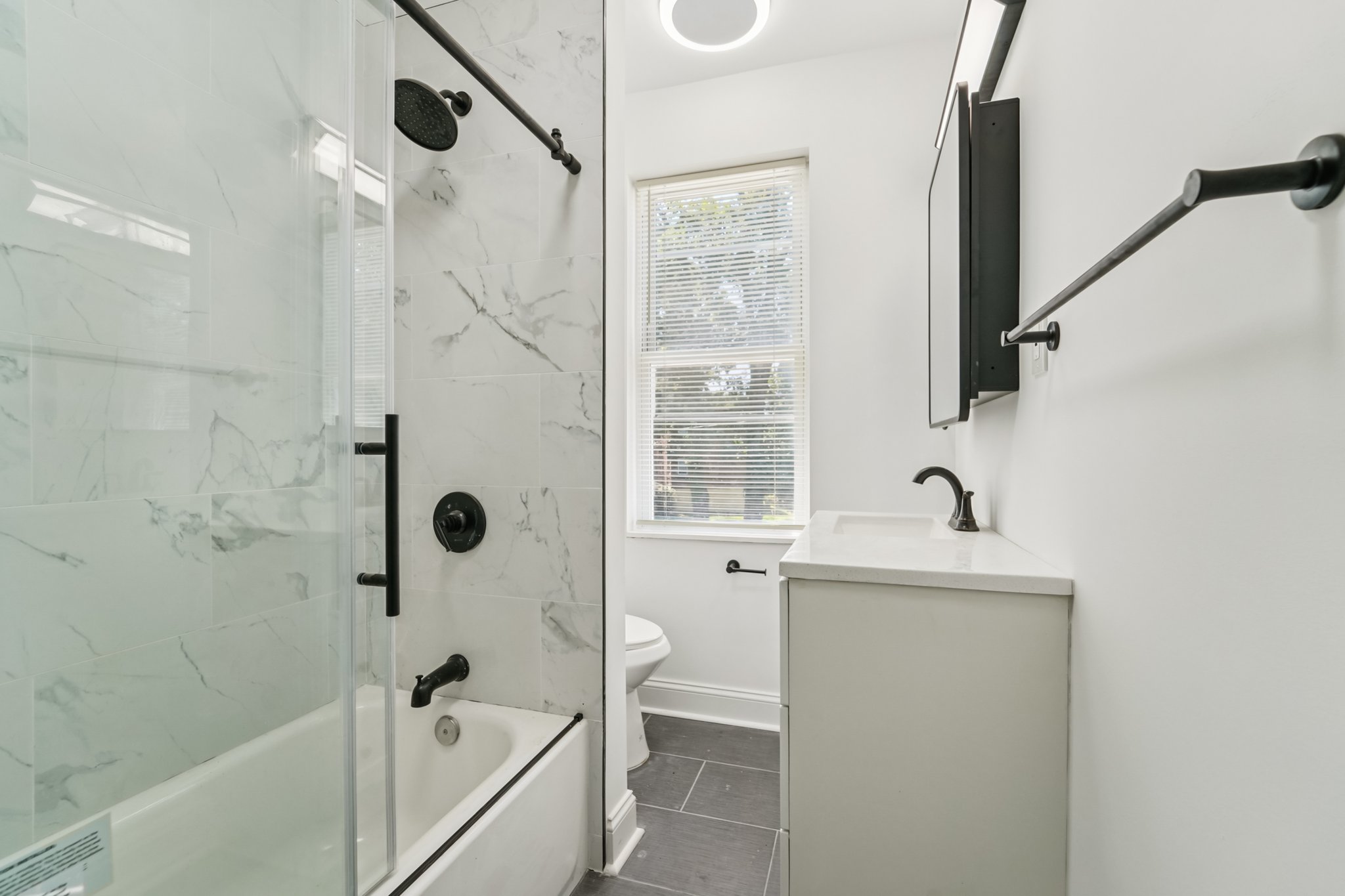 Dolfield Ave-S2507-020.jpg