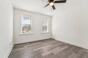 Dolfield Ave-S2507-021.jpg
