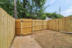 Dolfield Ave-S2507-030.jpg