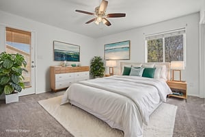 DSC05573 virtually staged.jpeg