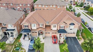  392 William Dunn Cres, Newmarket, ON L3X 3L2, US Photo 1