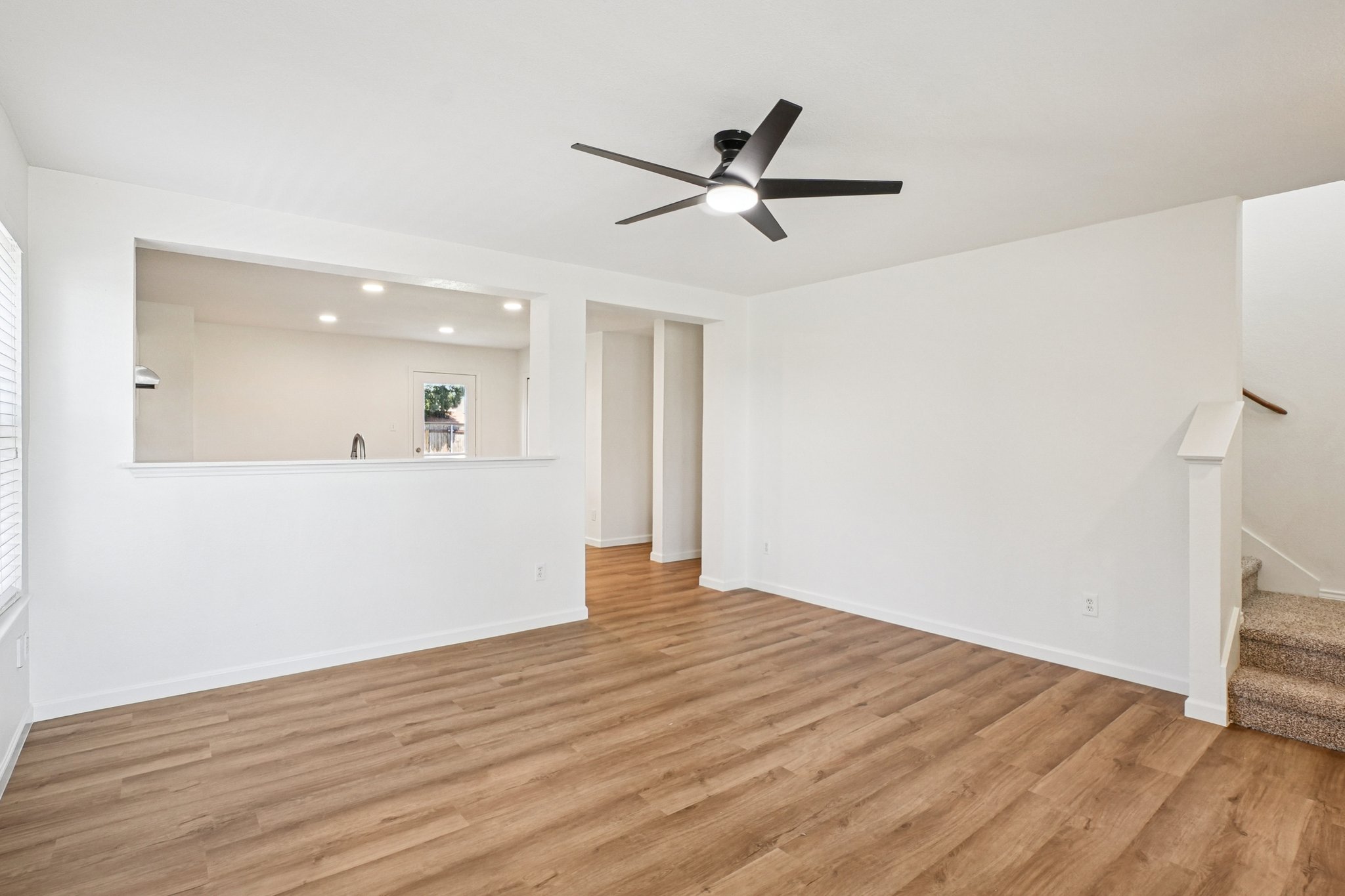 Gray Oak Pl-S1009-005.jpg