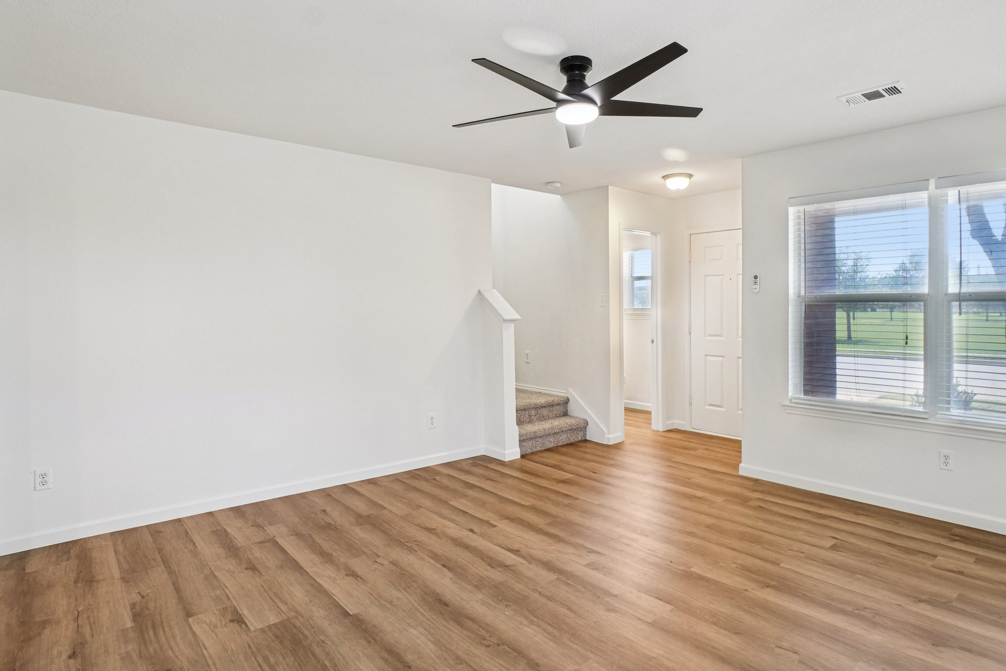 Gray Oak Pl-S1009-008.jpg