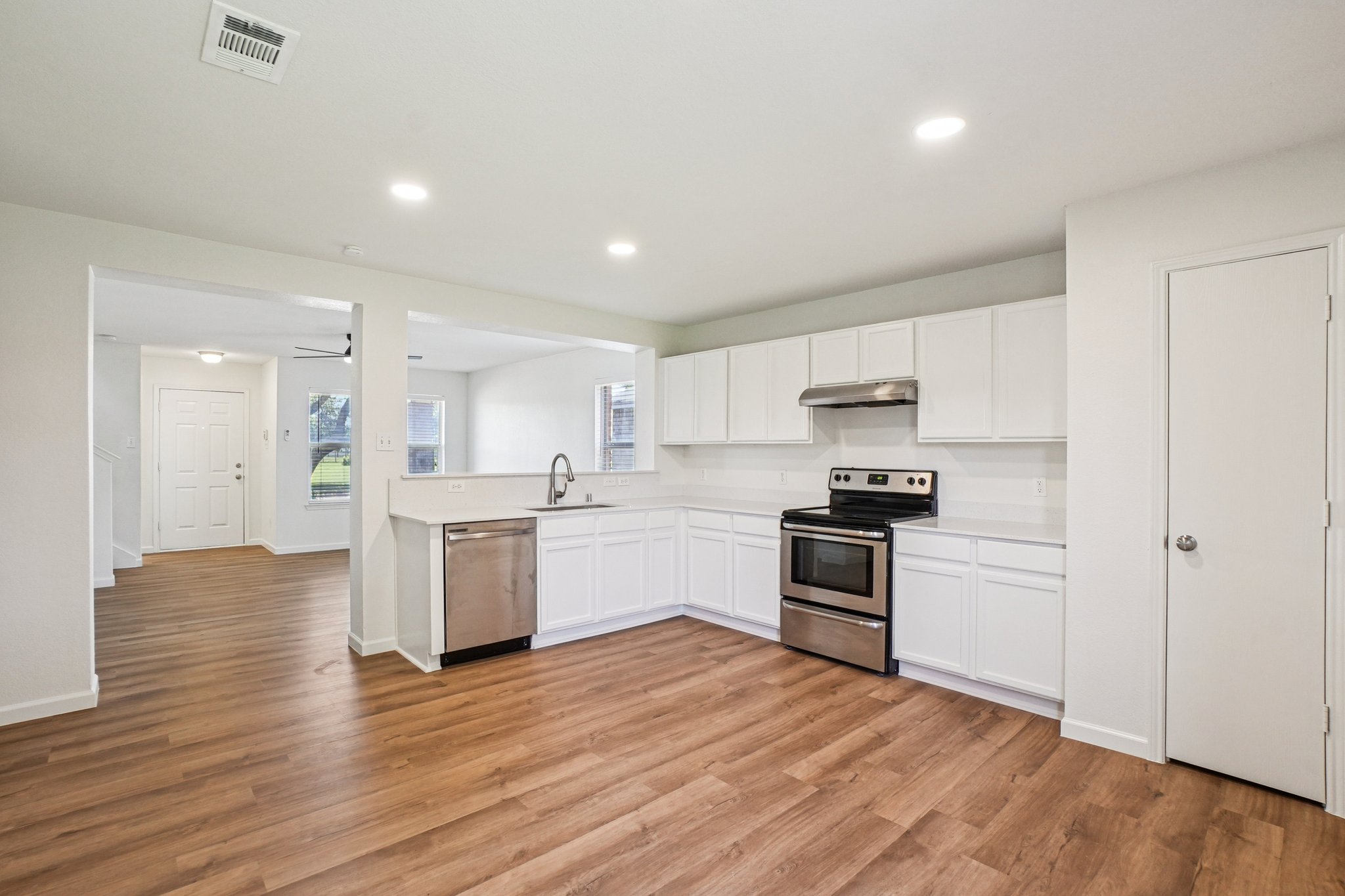 Gray Oak Pl-S1009-012.jpg