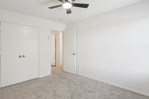 Gray Oak Pl-S1009-025.jpg