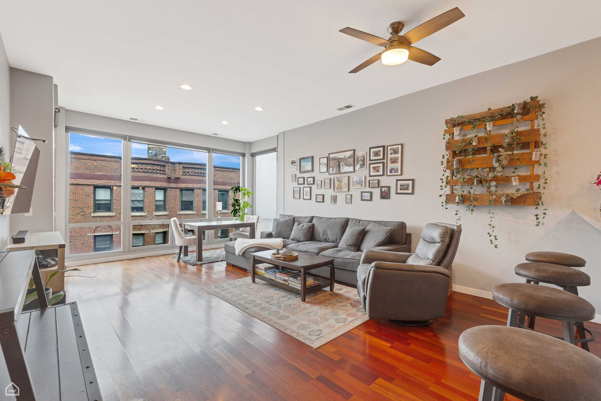 3920 N Sheridan Rd 304_002