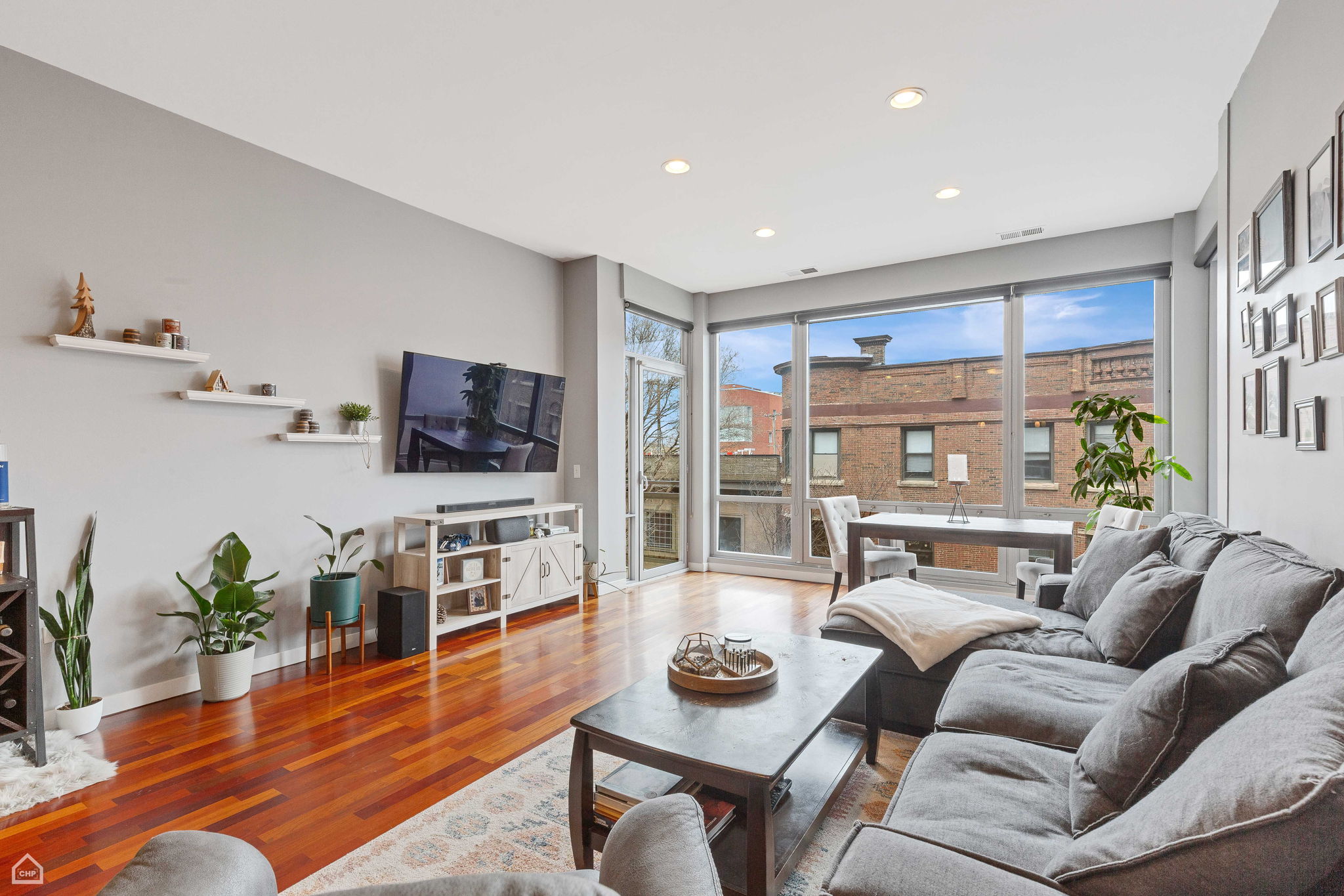 3920 N Sheridan Rd 304_003