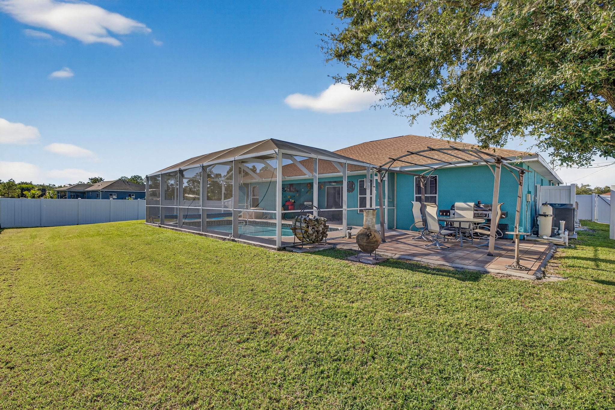 Rear Exterior 1 of 3