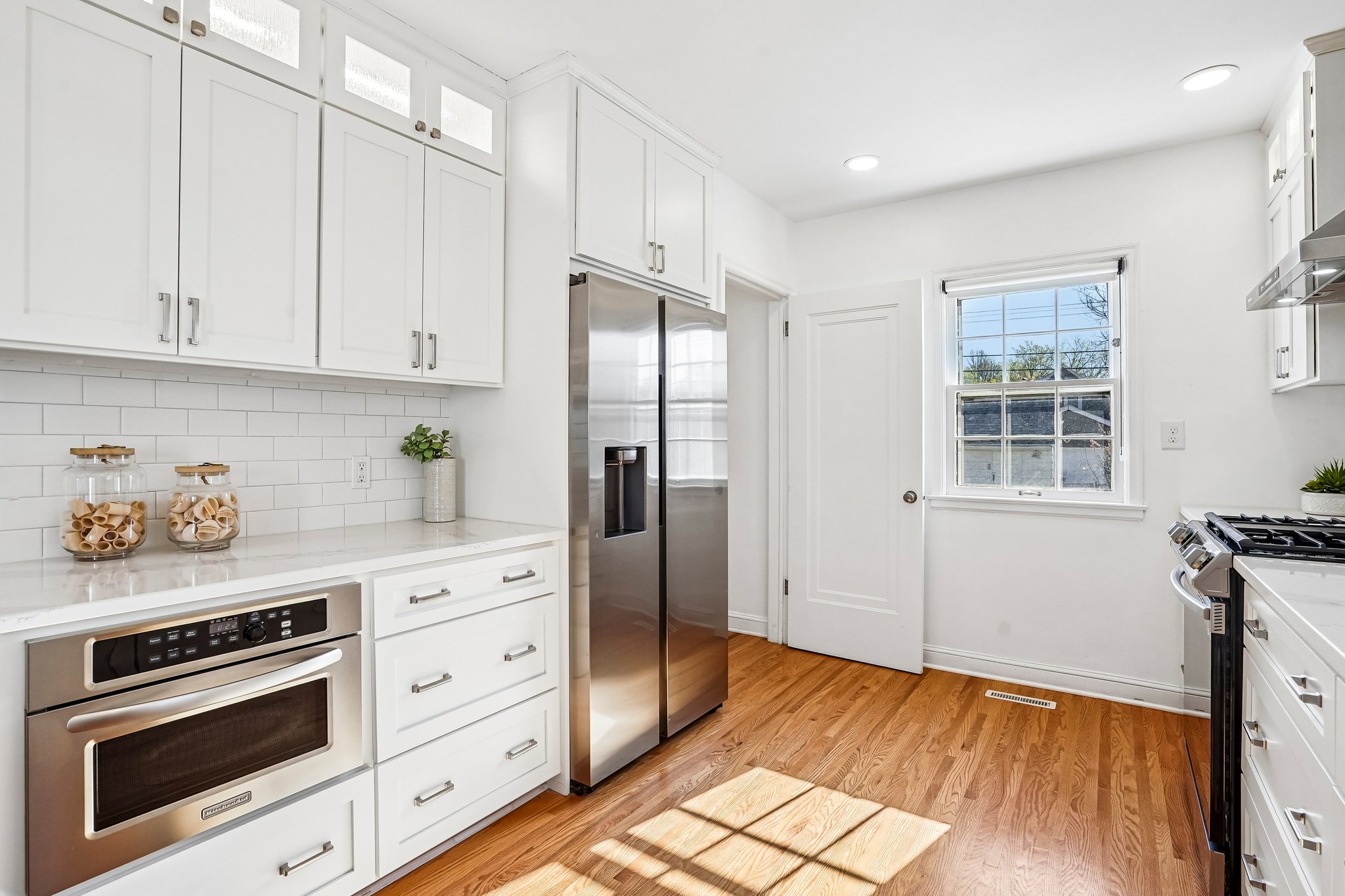 N Washburn Ave-S2504-017.jpg