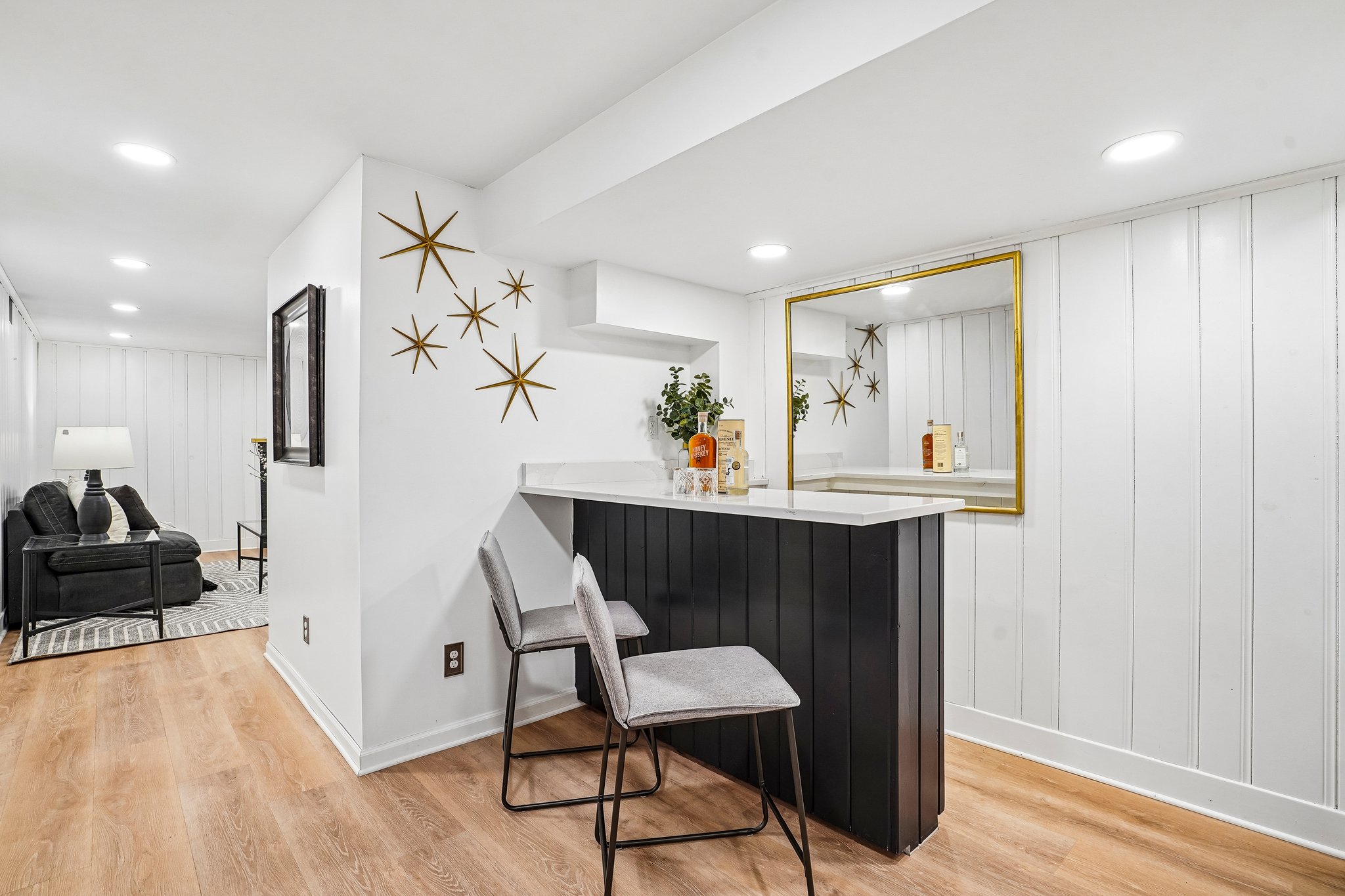 N Washburn Ave-S2504-040.jpg