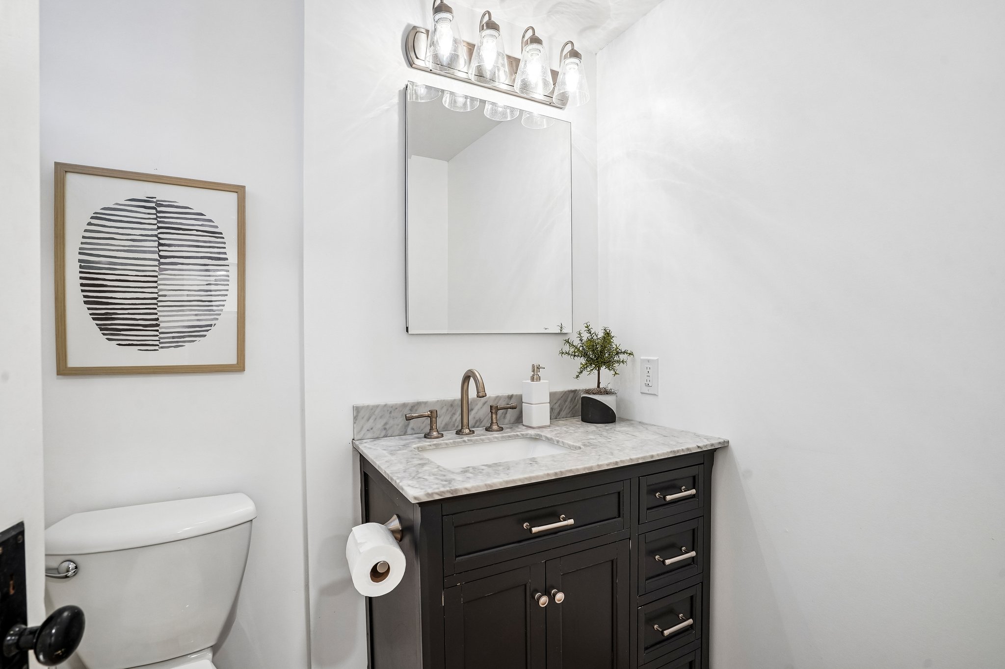 N Washburn Ave-S2504-043.jpg