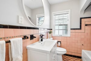 N Washburn Ave-S2504-020.jpg