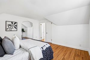 N Washburn Ave-S2504-034.jpg