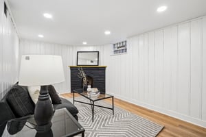 N Washburn Ave-S2504-037.jpg