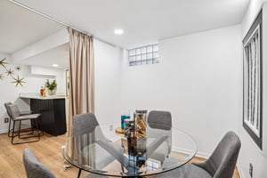 N Washburn Ave-S2504-042.jpg