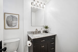 N Washburn Ave-S2504-043.jpg