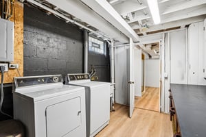 N Washburn Ave-S2504-047.jpg