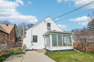 N Washburn Ave-S2504-052.jpg