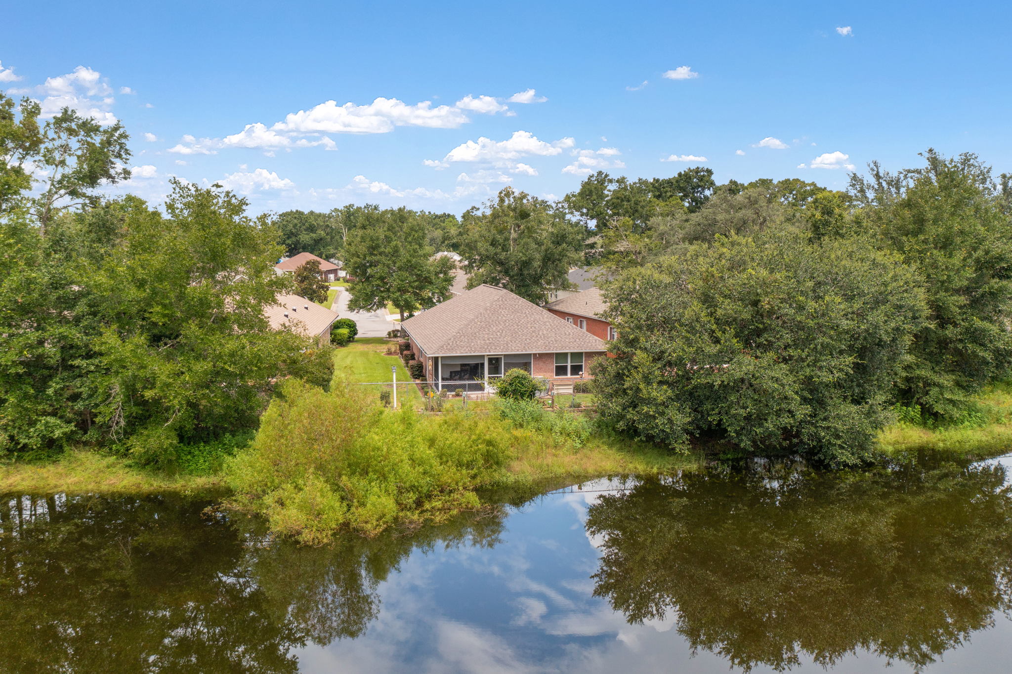 3922 Windsor Castle Blvd, Milton, FL 32583 Riptide Media