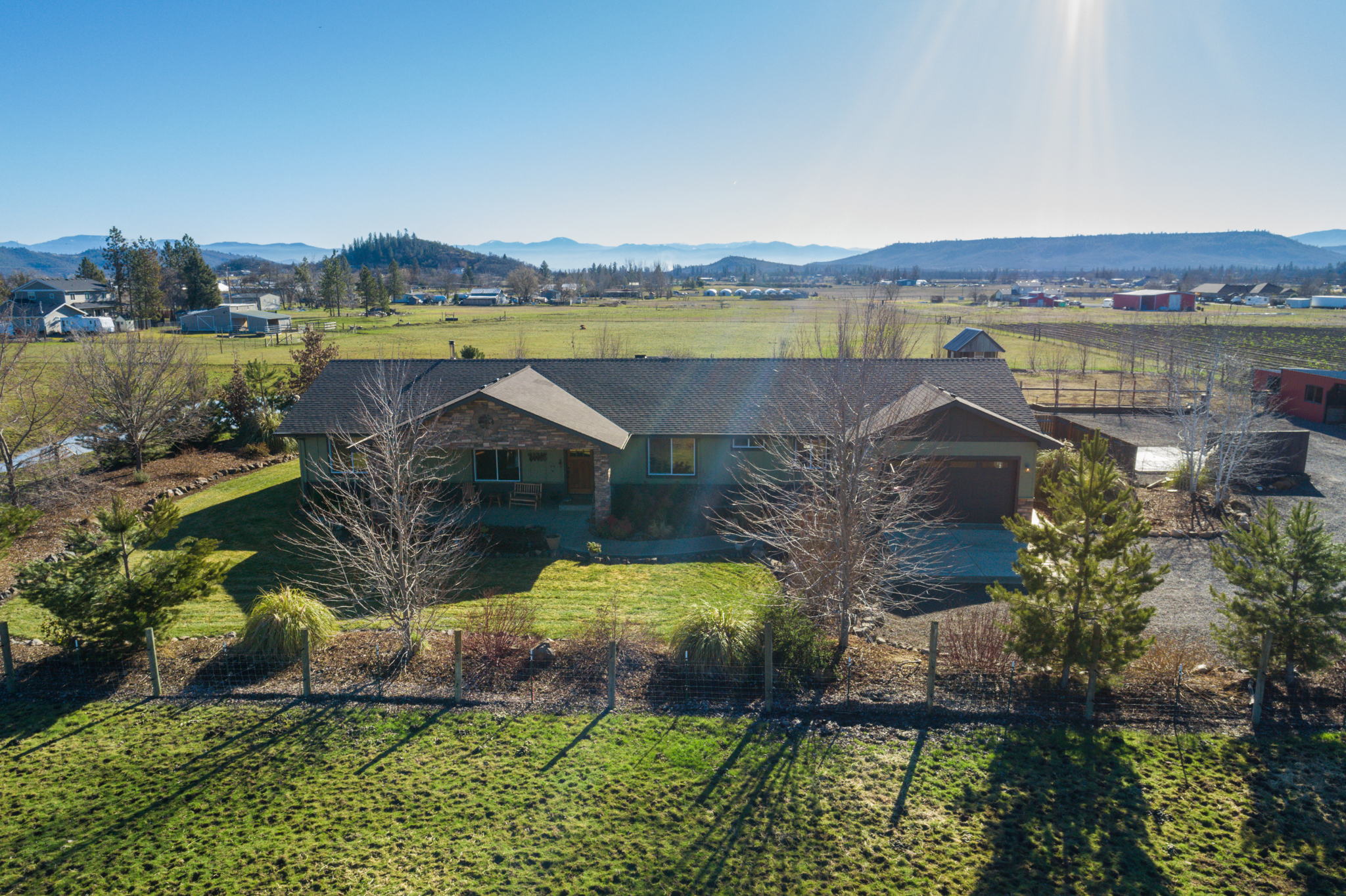 3923 Beagle Rd, White City, OR 97503, USA