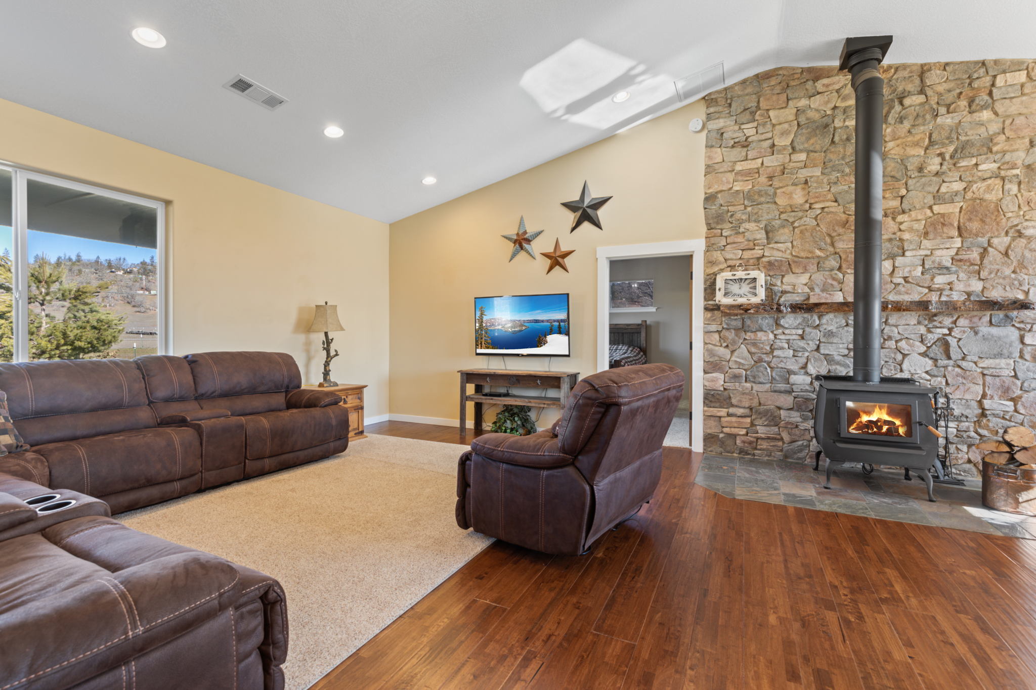 3923 Beagle Rd, White City, OR 97503, USA Photo 9