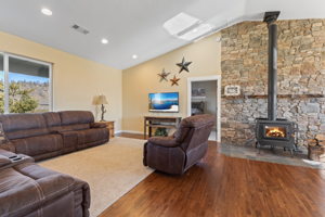3923 Beagle Rd, White City, OR 97503, USA Photo 8