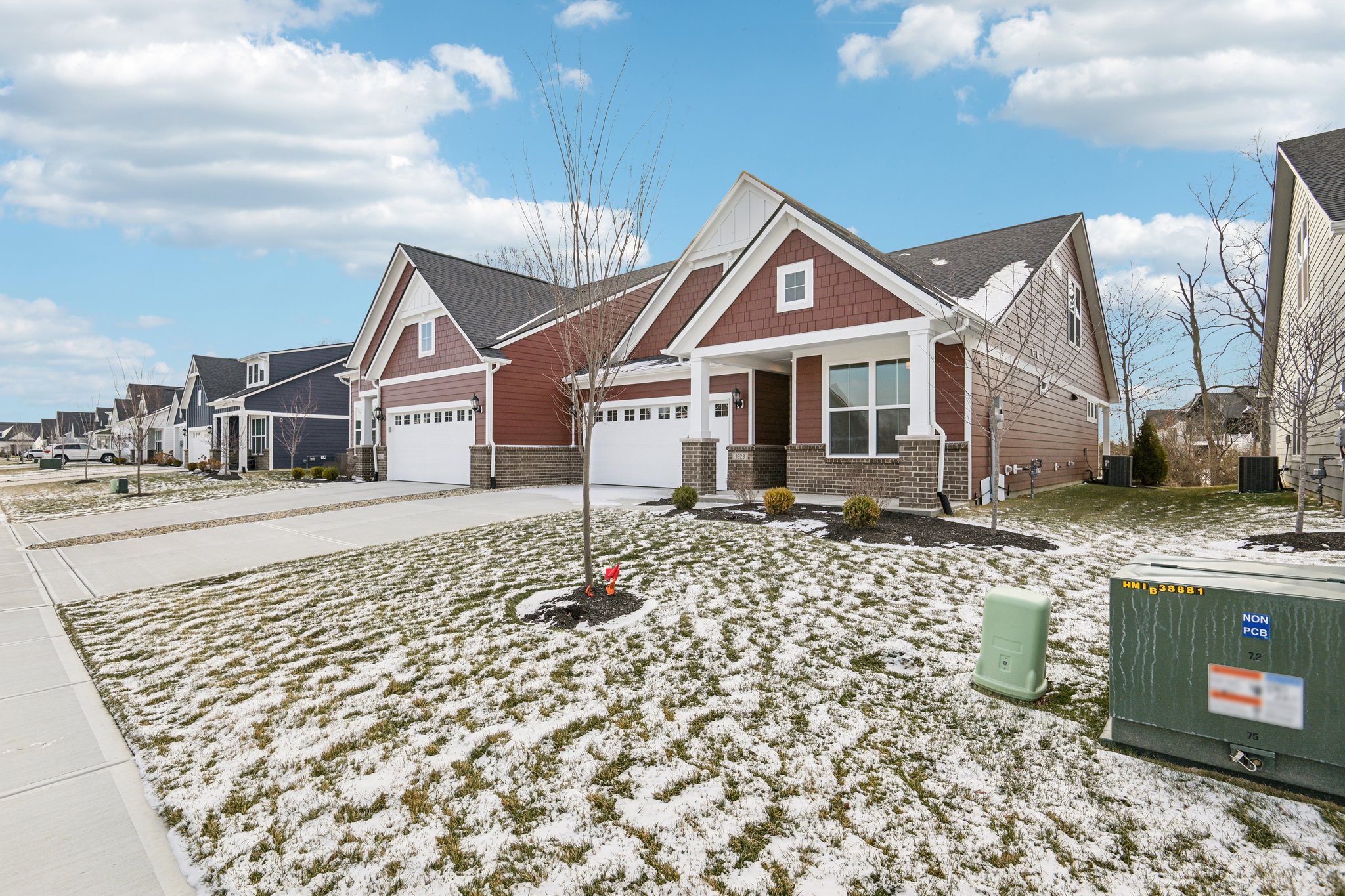 Holly Brk Dr-S2201-002.jpg