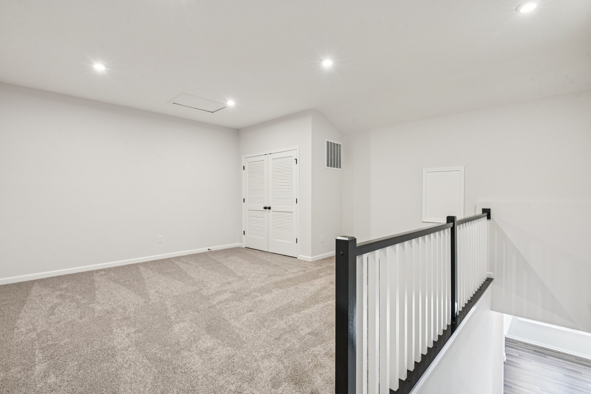 Holly Brk Dr-S2201-037.jpg