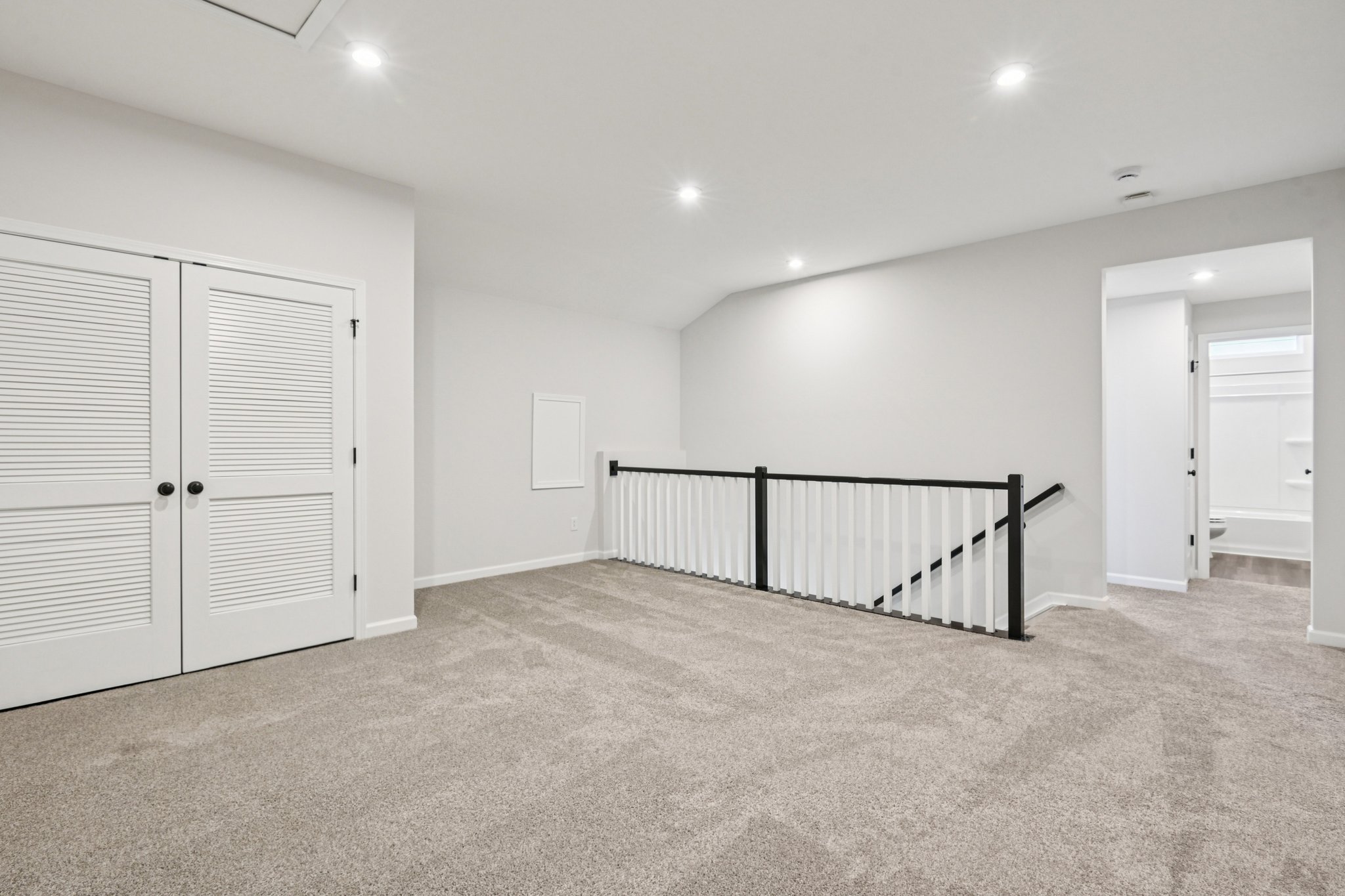 Holly Brk Dr-S2201-038.jpg