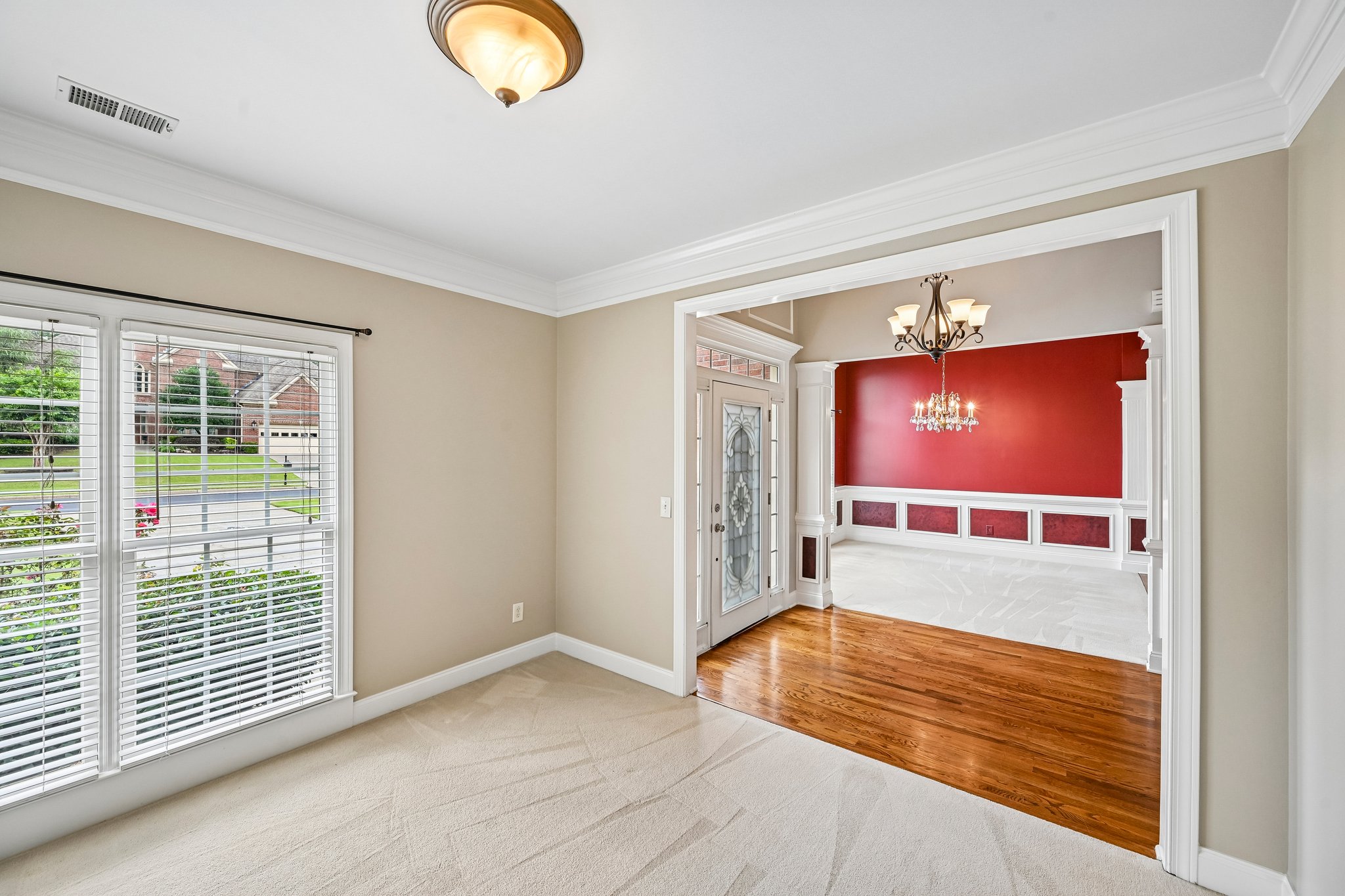 Springtree Ln-S1006-007.jpg