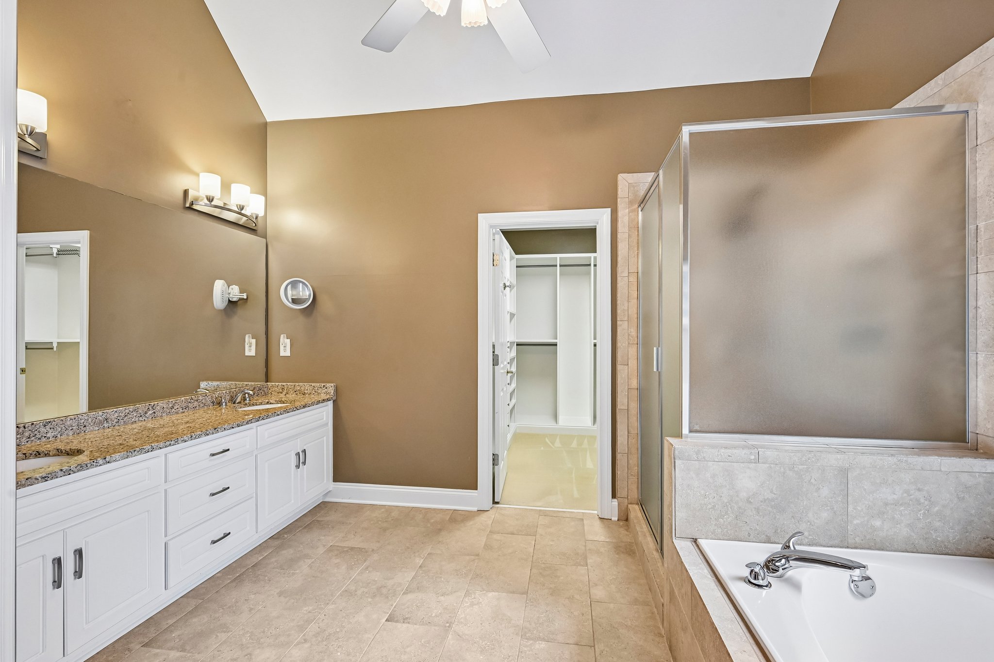Springtree Ln-S1006-035.jpg