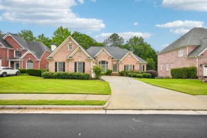 Springtree Ln-S1006-002.jpg