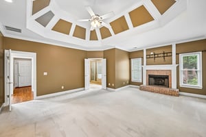 Springtree Ln-S1006-031.jpg